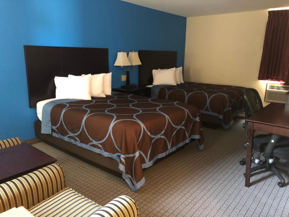 Standard Queen Room with Two Queen Beds interior
